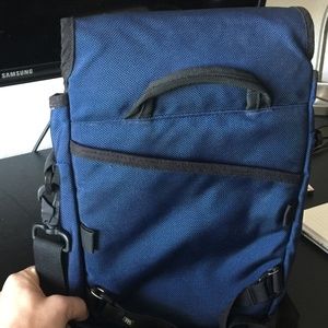 Tom Bihn messenger bag - great condition